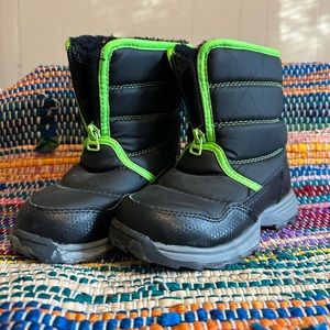 Wonder Nation kids size 11 Insulated Snow Boots